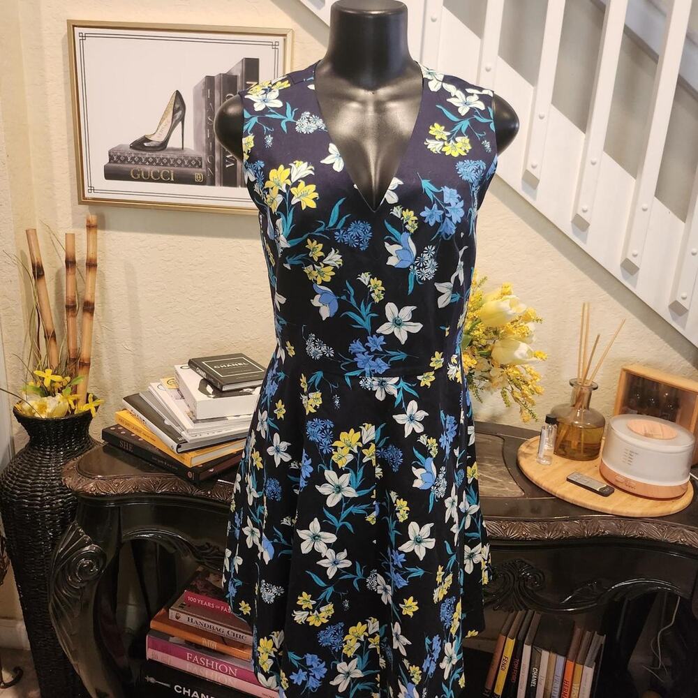 Draper James floral Dress size 6 - Picture 2 of 5